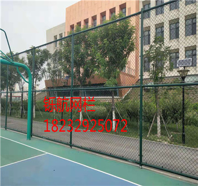 勾花護(hù)欄網(wǎng)產(chǎn)品應(yīng)用-鑠航體育場(chǎng)圍網(wǎng)技術(shù)規(guī)格及參數(shù)